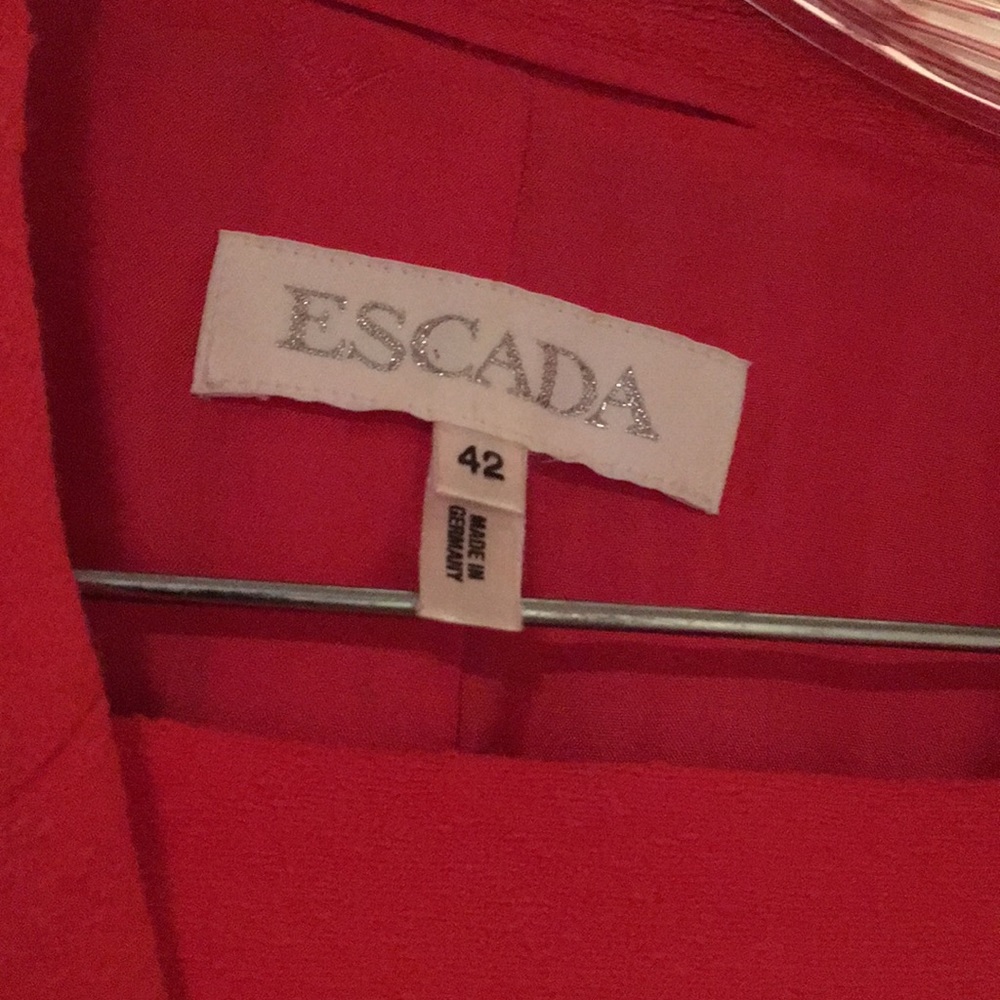 Escada jacket - Picture 2 of 7
